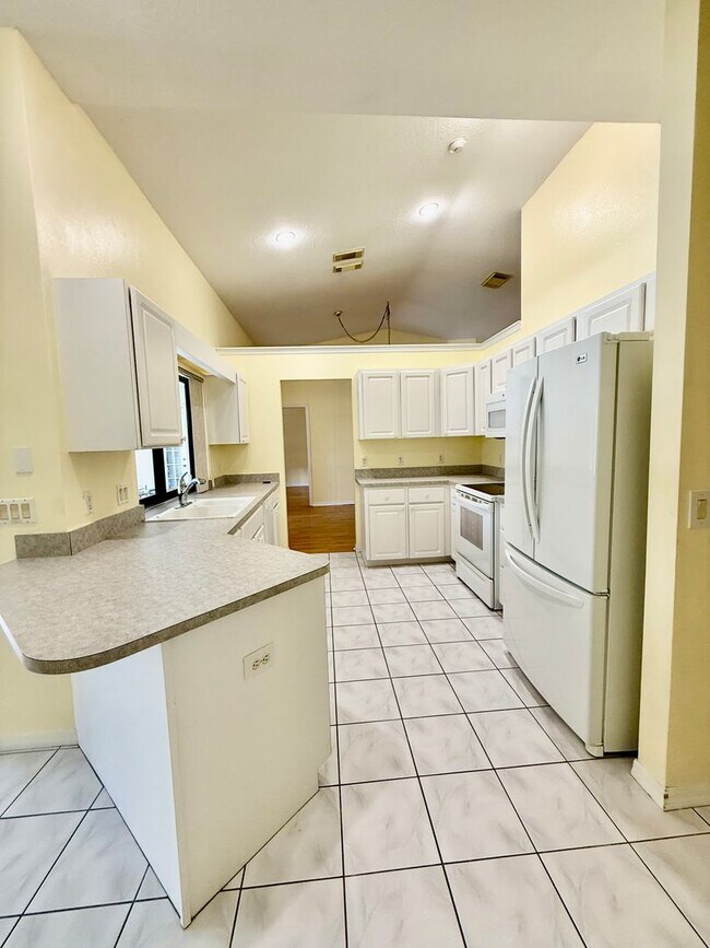 Building Photo - Annual Rental