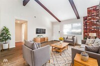 Building Photo - 2336 Villanova Cir