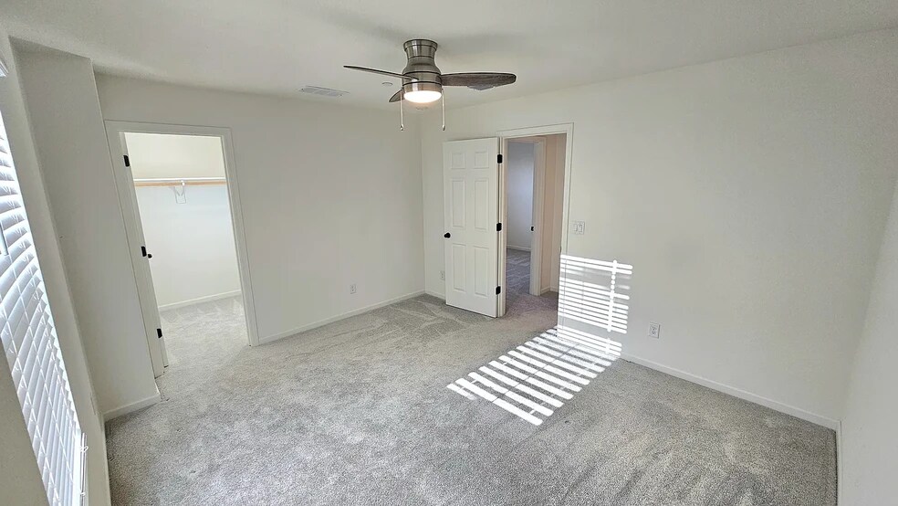 Building Photo - 4586 Butterfly Ridge Dr
