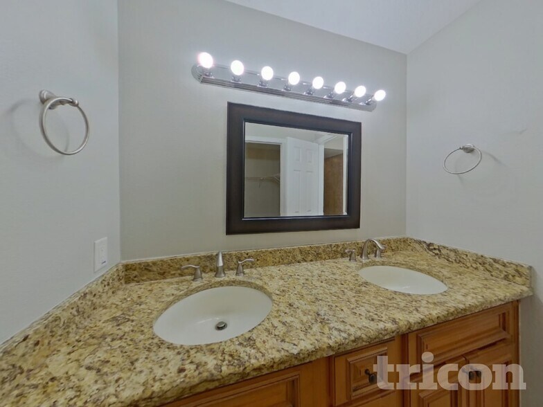 Building Photo - 6517 Seafairer Dr