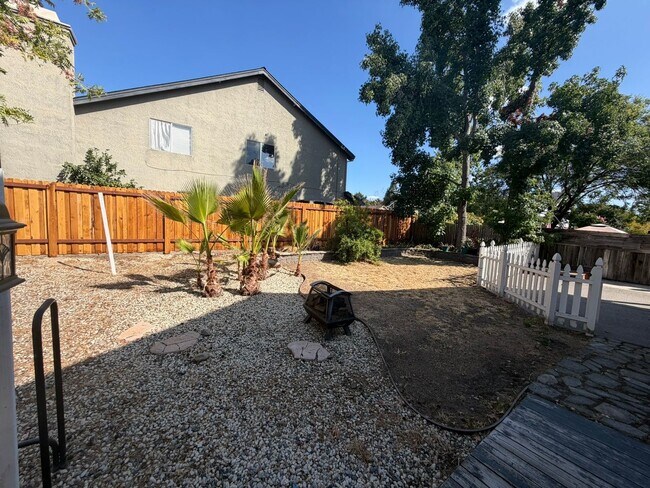 Building Photo - 8420 Oak Flat Way