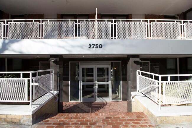 Building Photo - 2750 Homecrest Ave