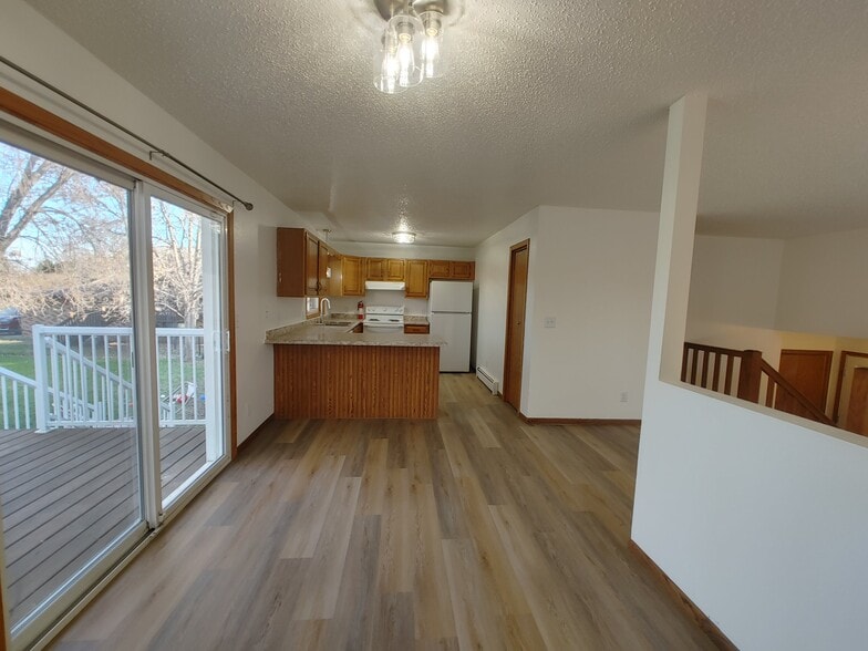 Building Photo - 1307 S Washington St