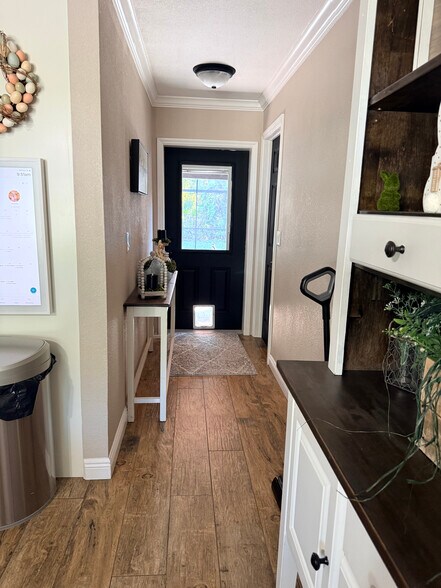 Building Photo - 1210 40th Ave