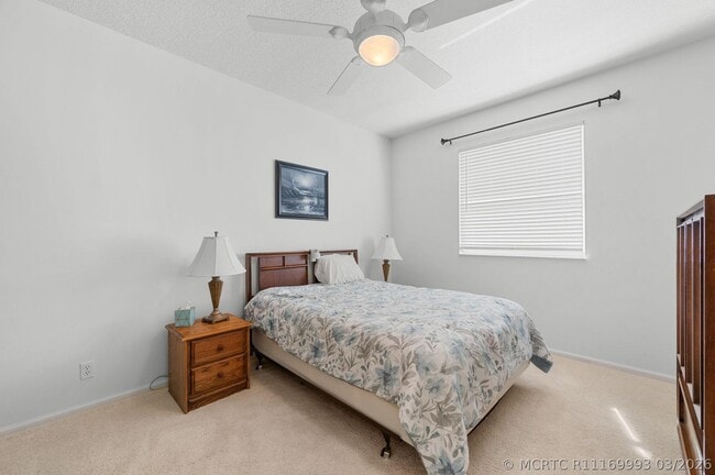 Building Photo - 364 Sunview Way
