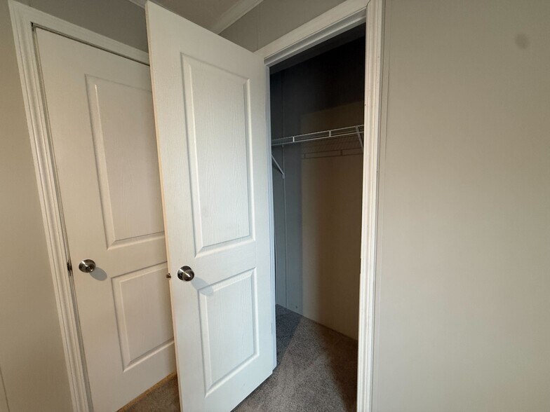 Building Photo - 11714 Cascade Cir