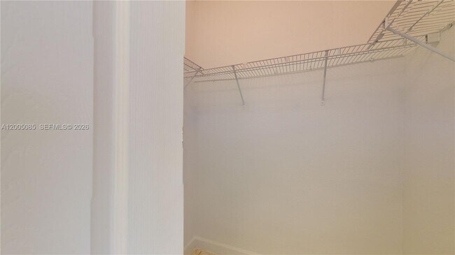 Building Photo - 2929 SE 2nd St