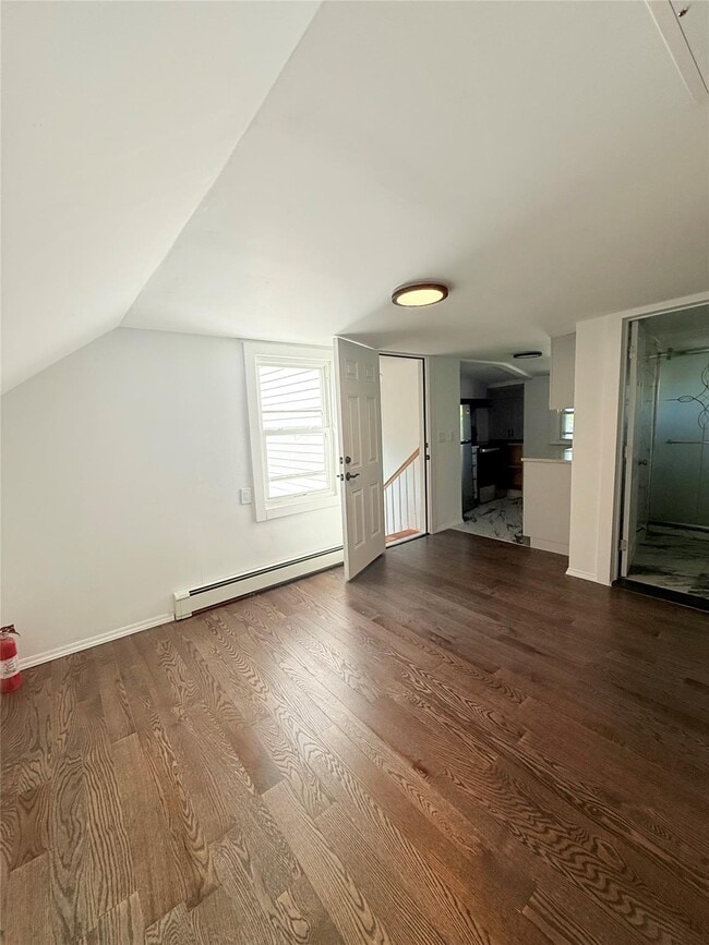 Building Photo - 815 Carpenter Pl
