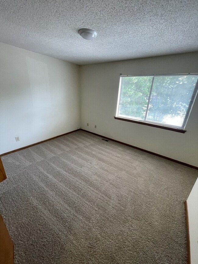 Building Photo - 5851 Shady Grove Cir