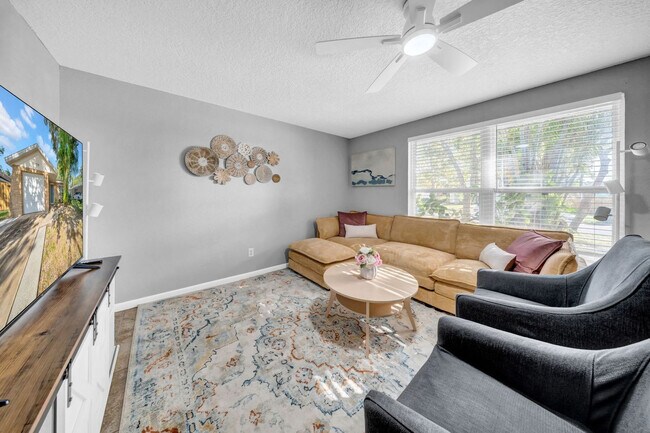 Primary Photo - 779 34th St SE