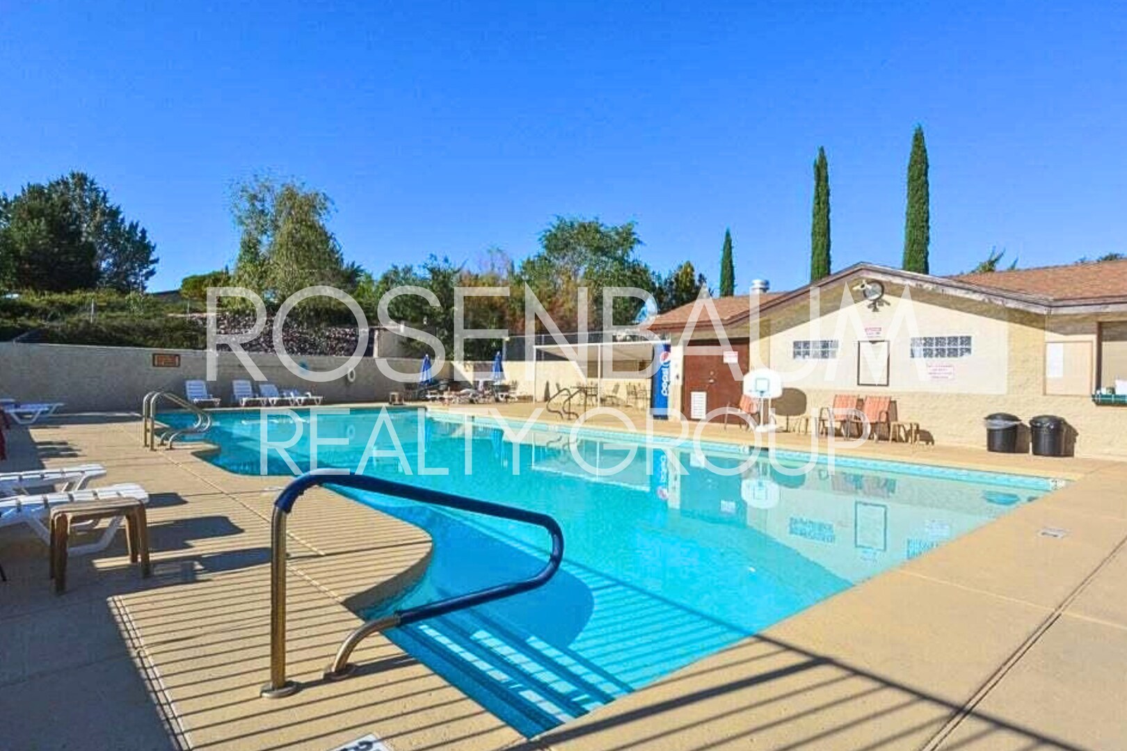 Building Photo - Charming 3-beds, 2-baths home in the Prest...