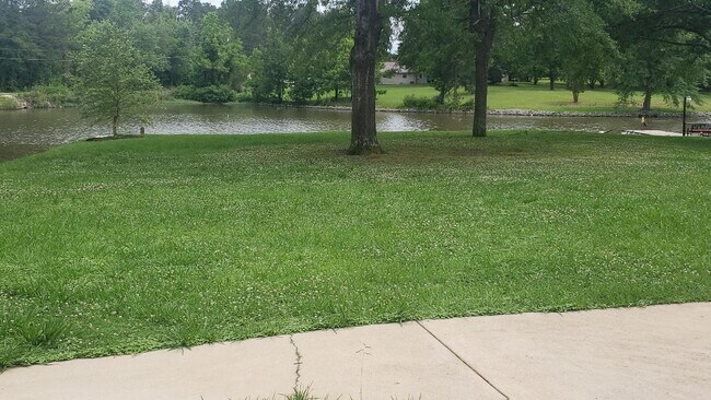 Building Photo - 350 Swindall Cir