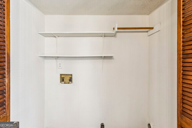 Building Photo - 1105 Booth Ct SW