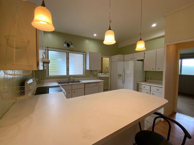 Building Photo - Single level, Single Family Home in Kailua