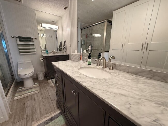 Building Photo - 4942 Coquina Key Dr SE