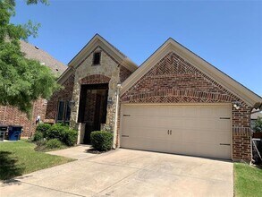 Building Photo - 2349 Fountain Gate Dr