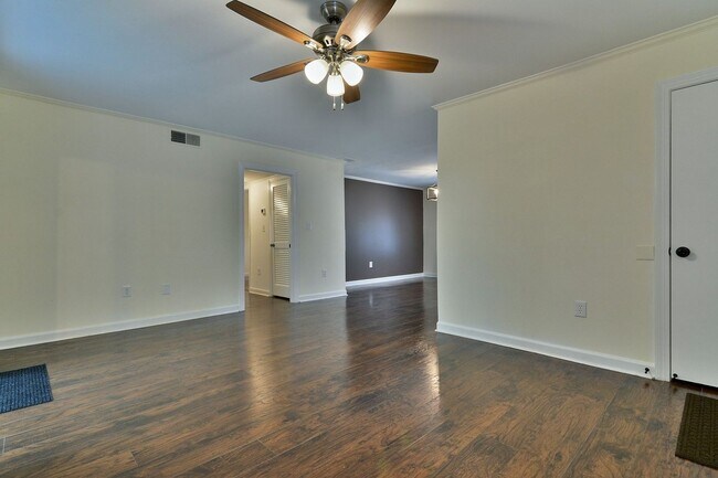 Building Photo - Riverhill Apartments