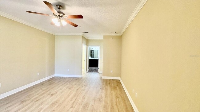 Building Photo - 115 Riverview Bend S