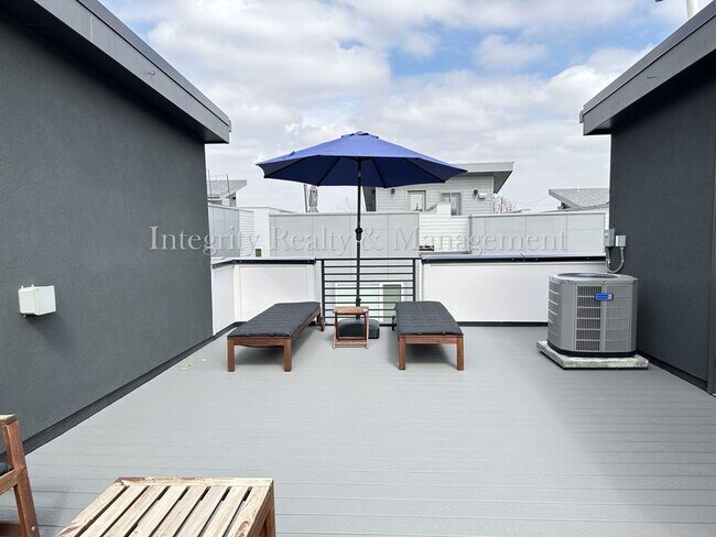 Building Photo - 2939 W 23rd Ave