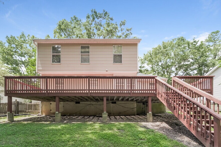 Building Photo - 5708 Running Wood Ln