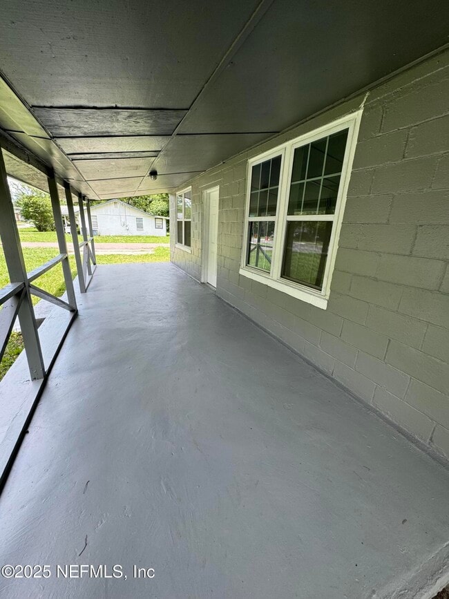 Building Photo - 1421 Detroit St