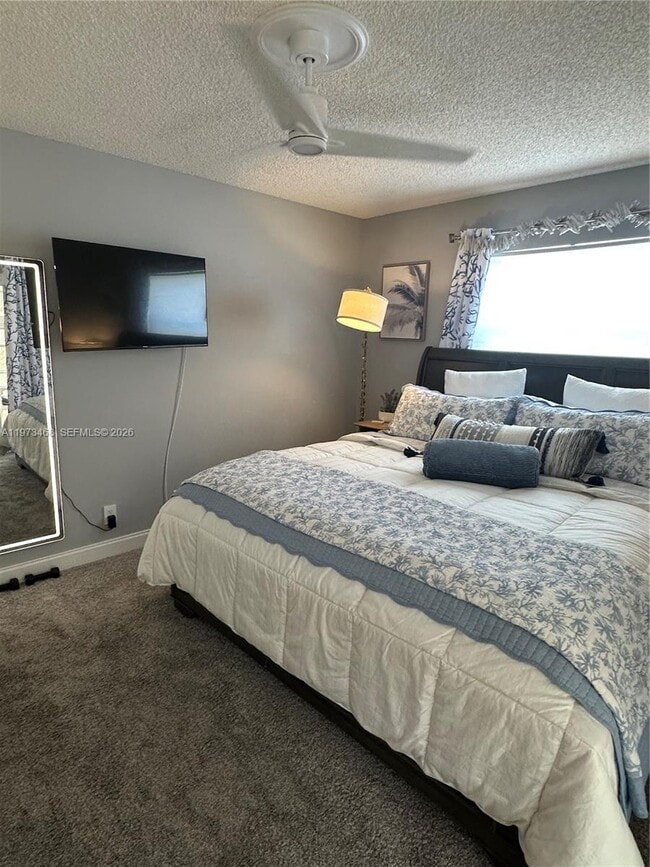 Building Photo - 323 Burgundy G