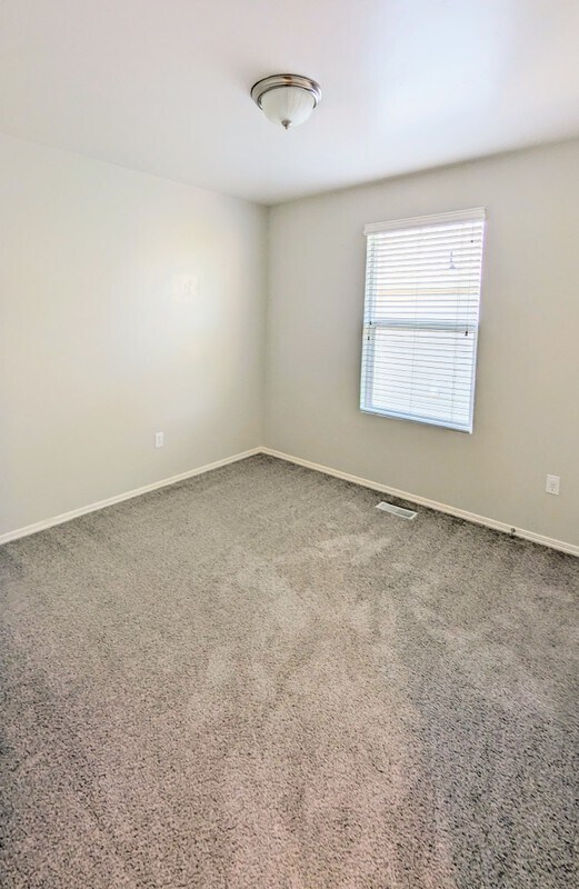 Building Photo - 118 1810 N
