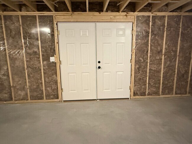 Building Photo - 157 Quarry Rd