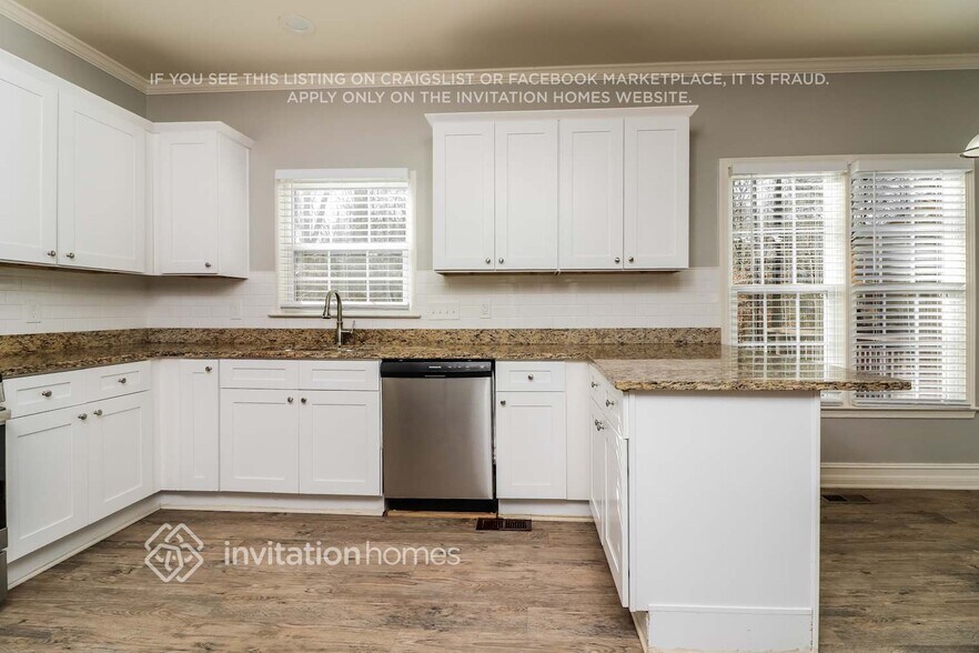 Building Photo - 3618 Broken Arrow Dr