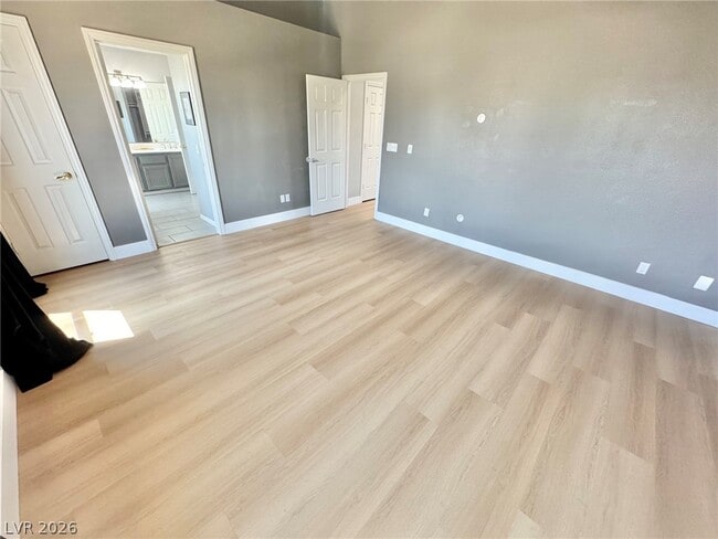 Building Photo - 216 Chiquis Ct