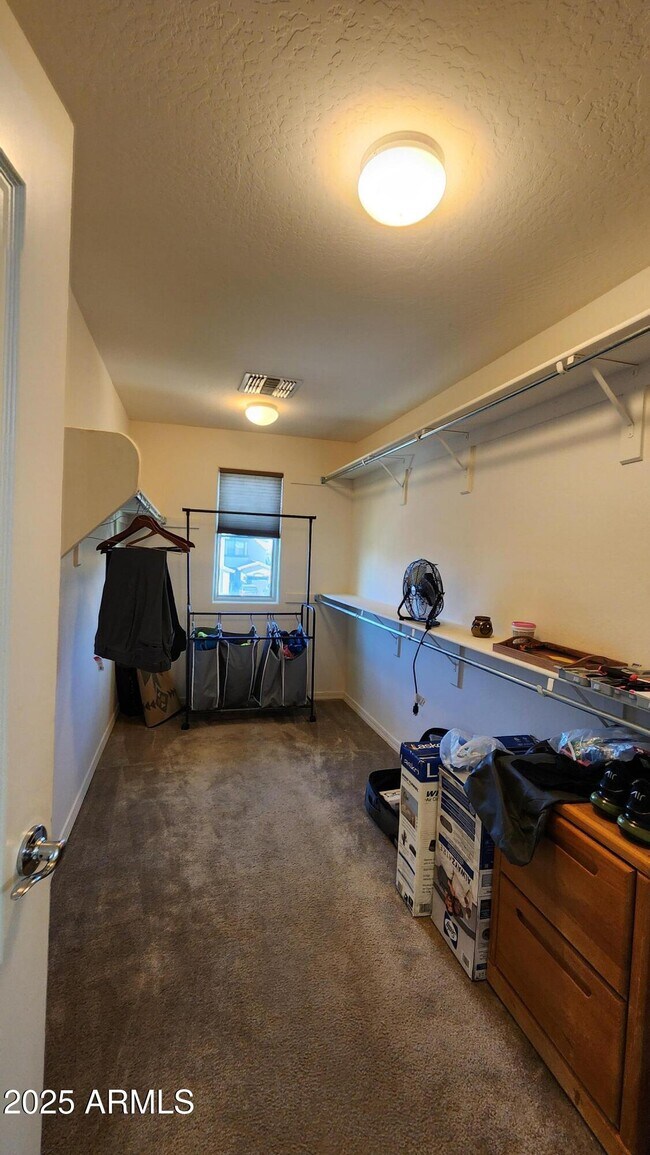 Building Photo - 21341 N Liles Ln