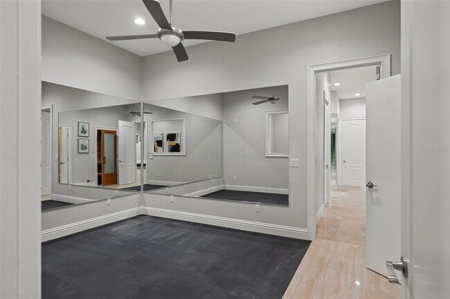 Building Photo - 17062 Comunidad de Avila