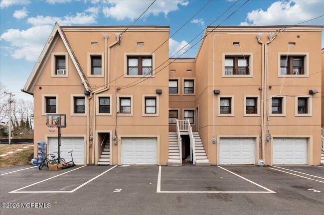 Building Photo - 1001 Norwood Ave