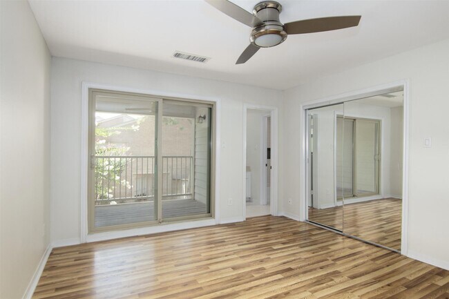 Building Photo - 2066 Augusta Dr