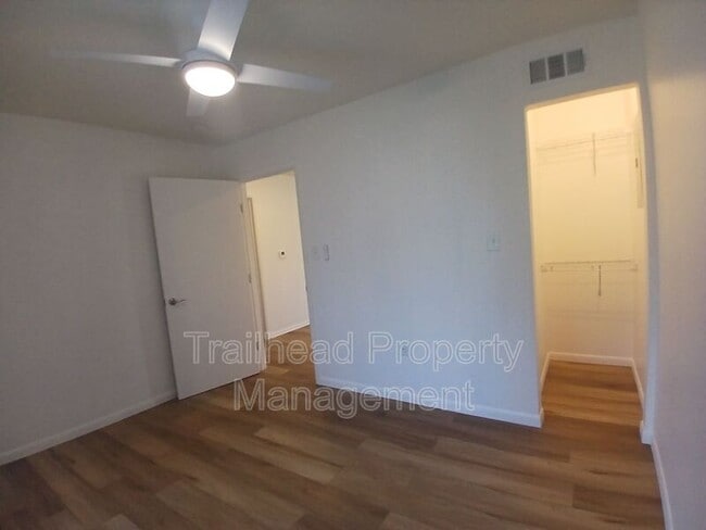 Building Photo - 7801 W 83rd St
