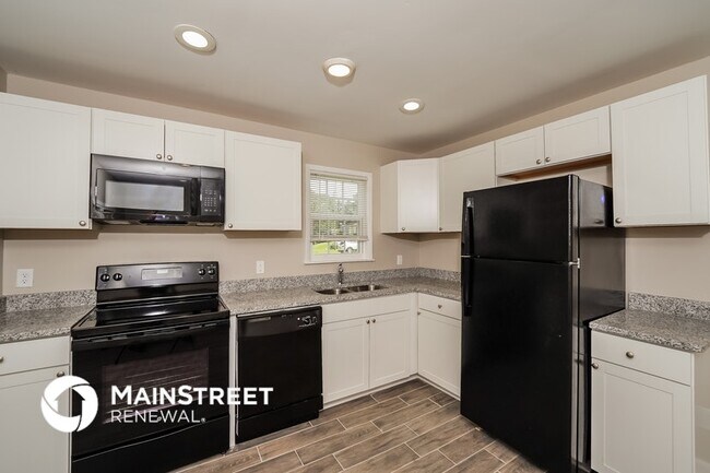 Building Photo - 5240 Jean Dr