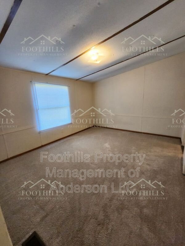 Building Photo - 131 Woodfern Cir