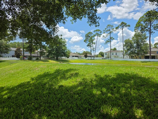 Building Photo - Large Home On Cul-De-Sac!