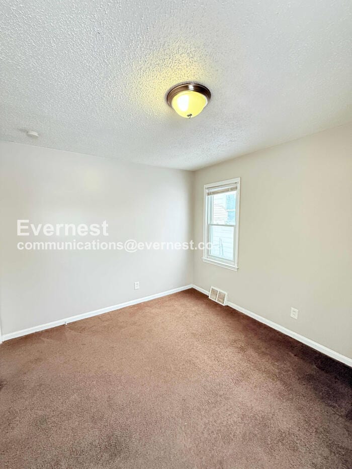 Building Photo - 6901 Heyden St