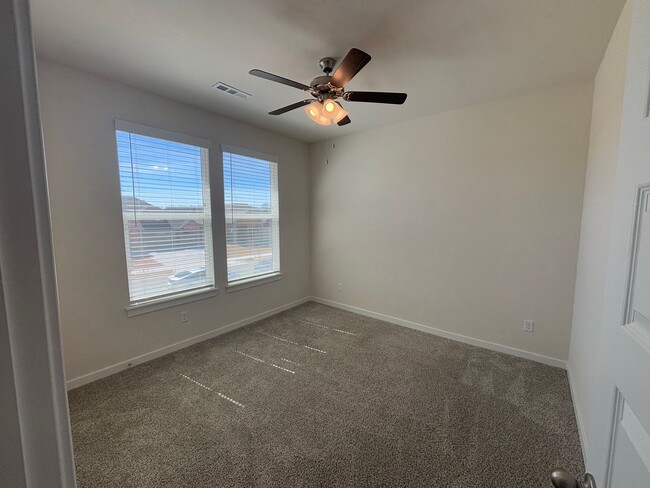 Building Photo - 4802 W Planetree St