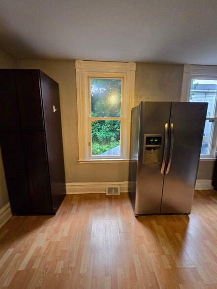 Kitchen - 68 Southern Ave
