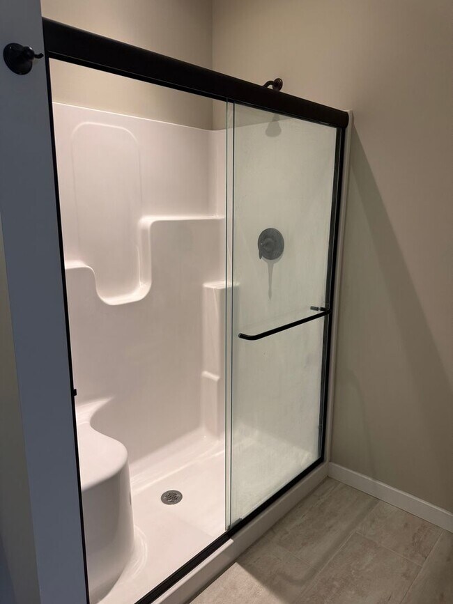 Building Photo - 3 Bedroom, 3 Bathroom - Shippensburg, PA!