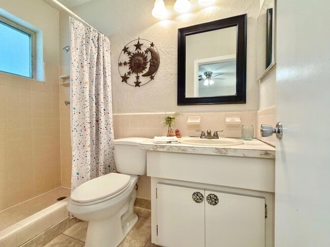 Building Photo - 4510 NW 46th St
