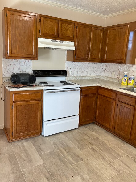 Building Photo - 2125 3rd Ct