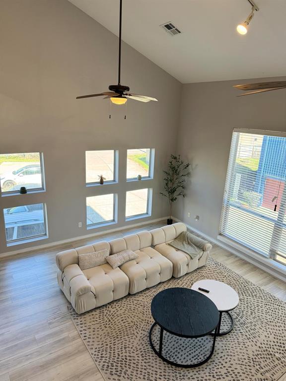 Building Photo - 6908 Yellowstone Way Dr