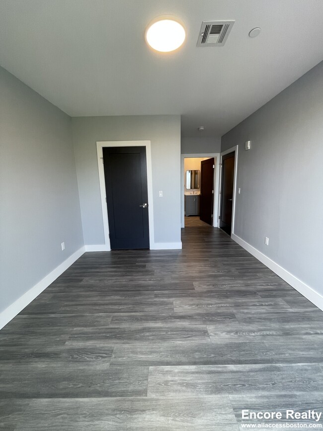 Building Photo - 365 Western Ave