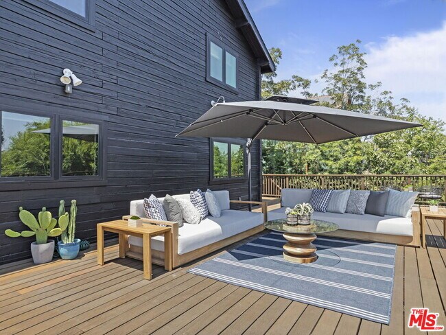 Building Photo - 2304 Vestal Ave