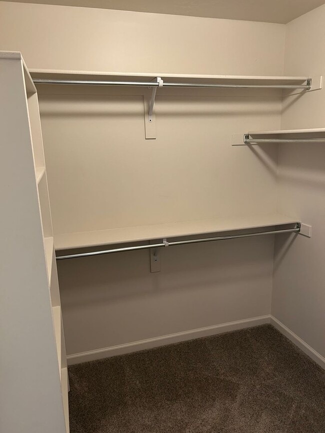 Building Photo - 2 Master Suites, 2.5 Bath Condo in West Jordan