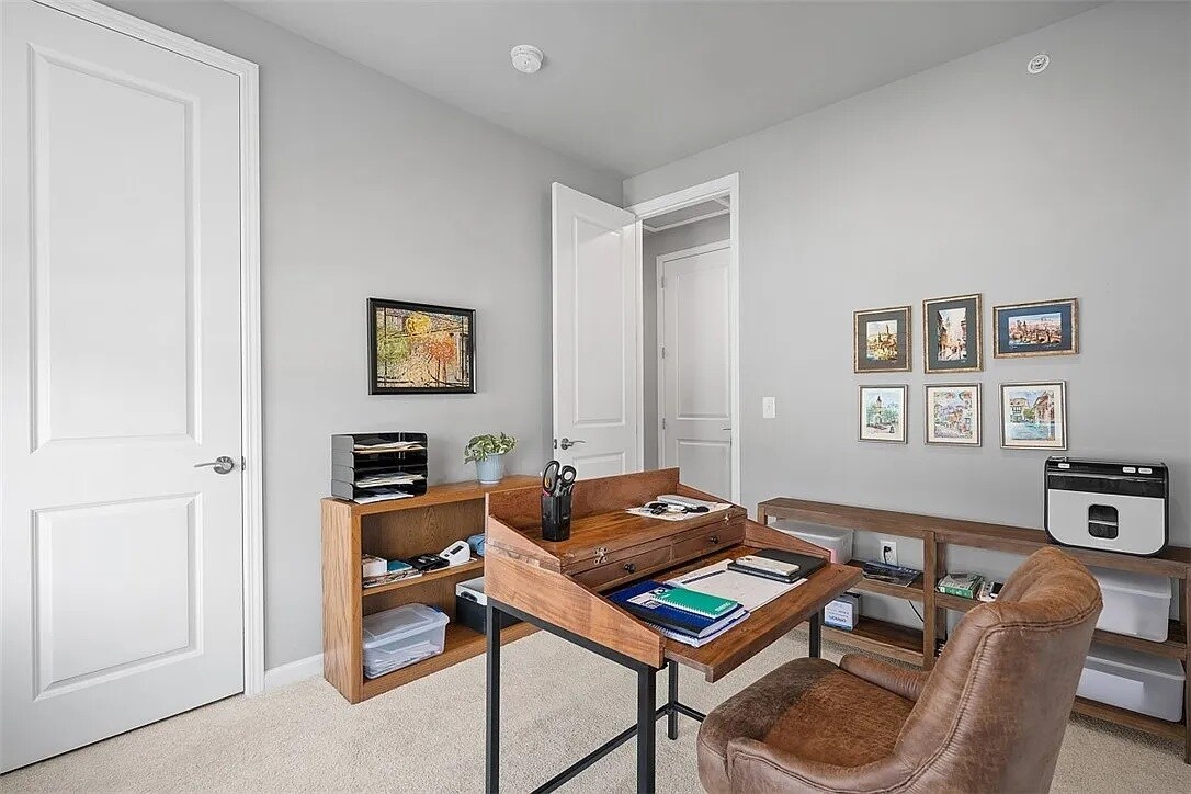 Building Photo - 303 Tillary Ln