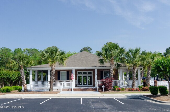 Building Photo - 204 Hilliard Ct